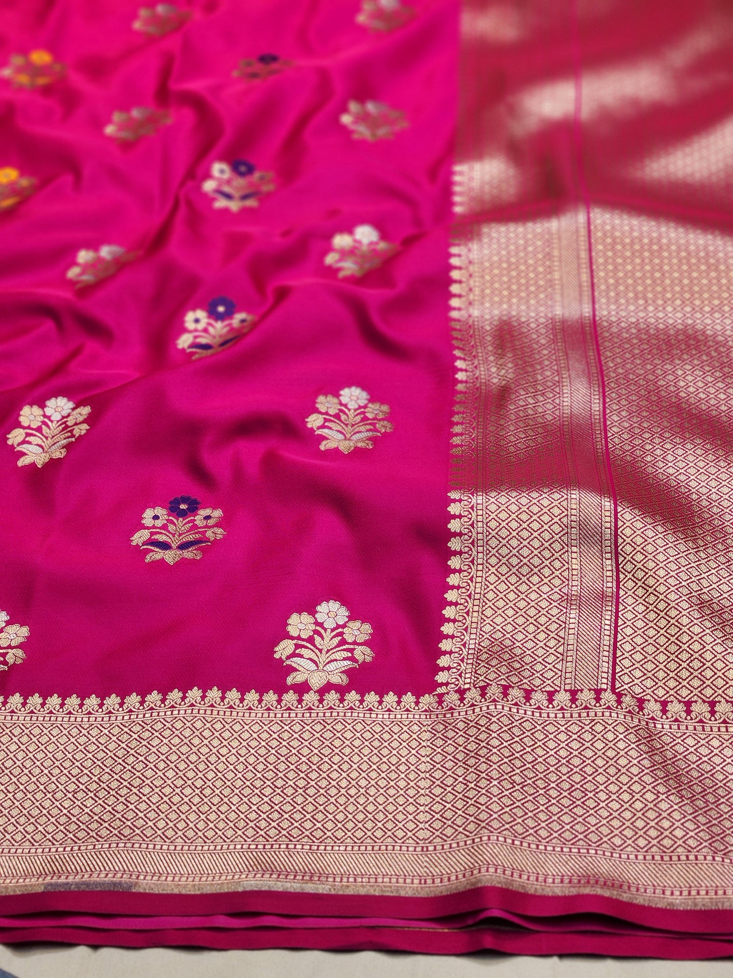 Rani Mashru Silk Banarasi Saree With Alfi Boota Pattern
