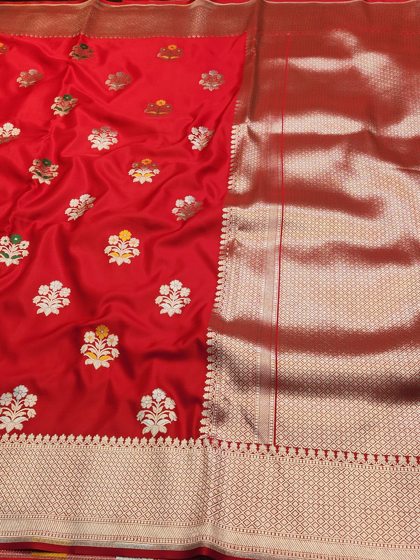 Red Mashru Silk Banarasi Saree With Alfi Boota Pattern