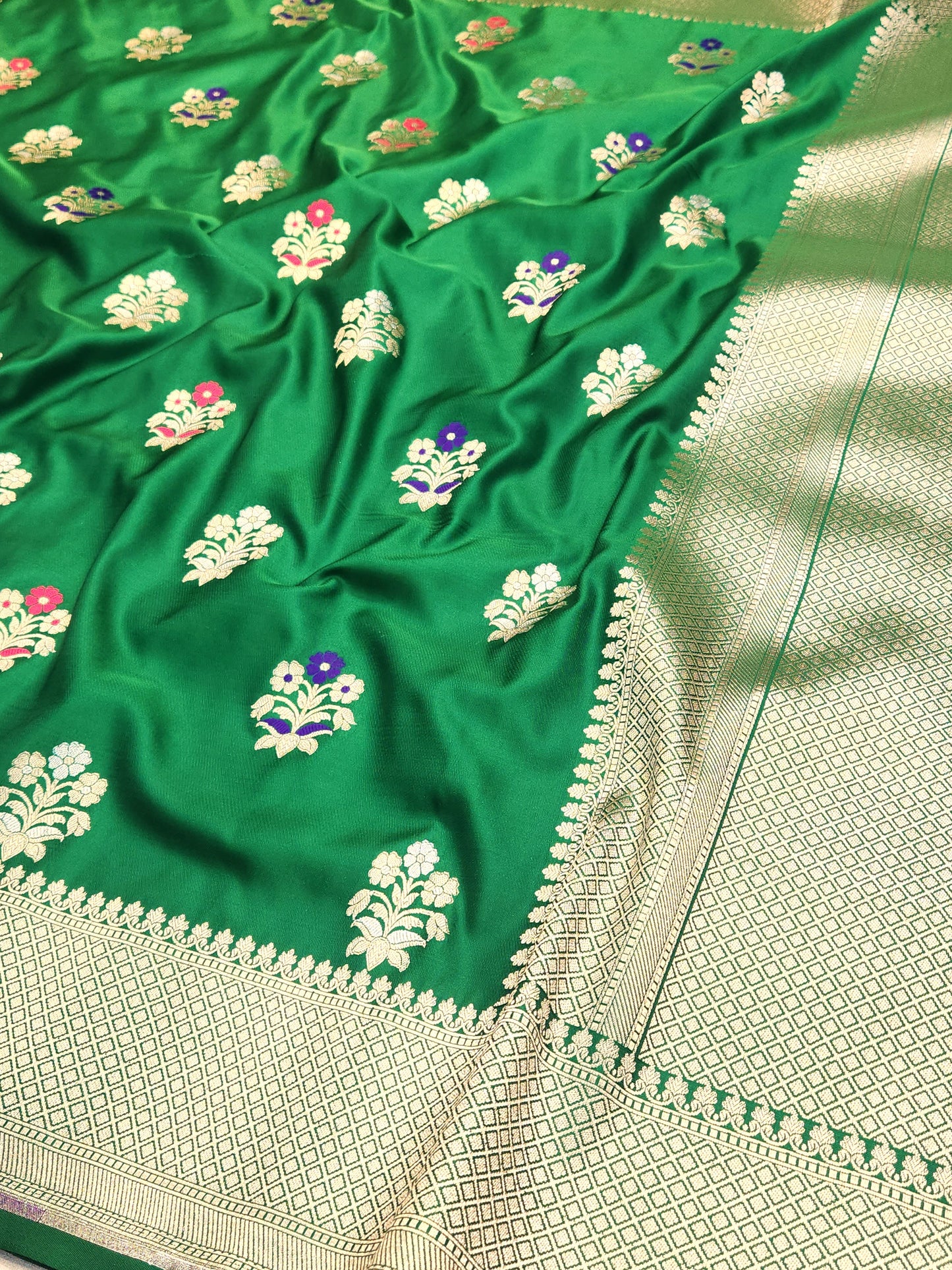 Green Mashru Silk Banarasi Saree With Alfi Boota Pattern