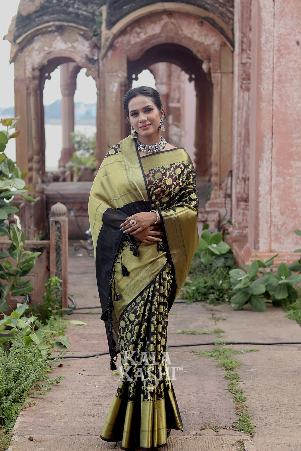 Black Golden Hand Woven Banarasi Cotton Silk Saree