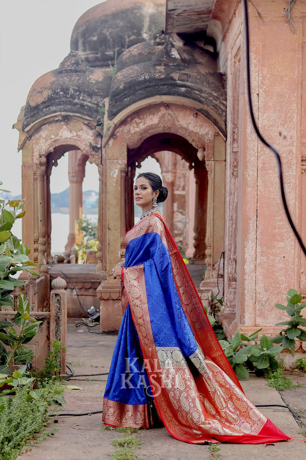 Dark Blue Hand Woven Banarasi Silk Saree