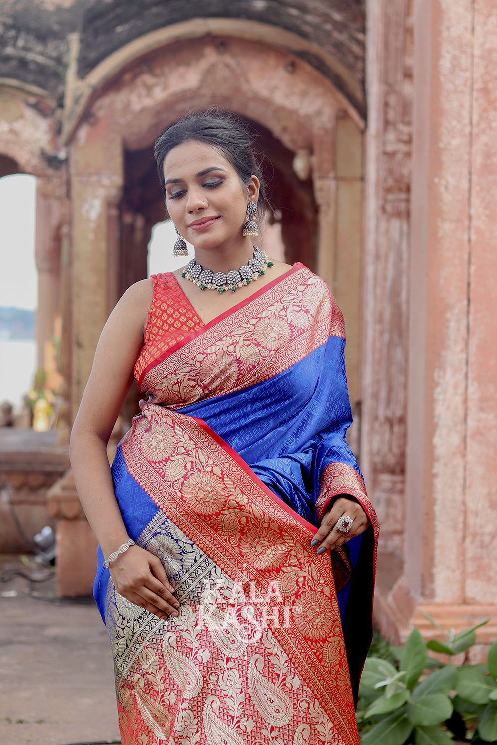 Dark Blue Hand Woven Banarasi Silk Saree