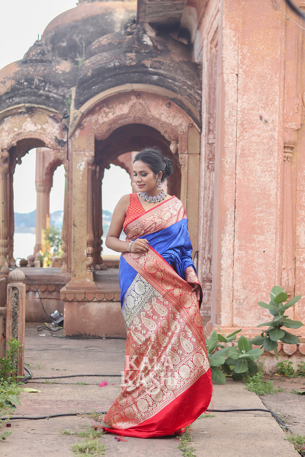 Dark Blue Hand Woven Banarasi Silk Saree