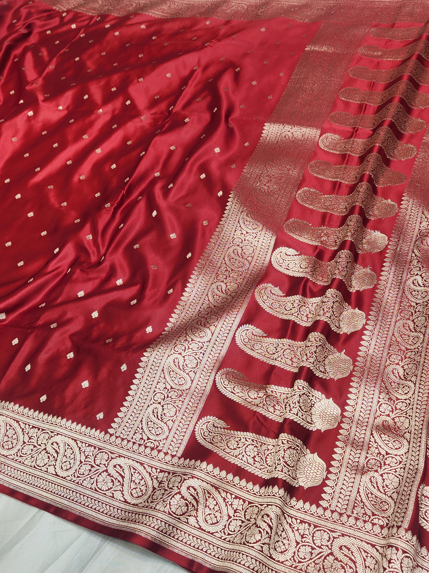 Mesmerizing Maroon Mashru Silk Saree