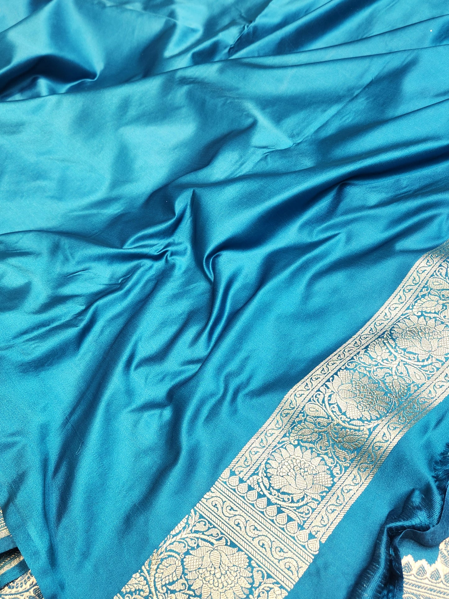 Mesmerizing german blue Mashru Silk Saree