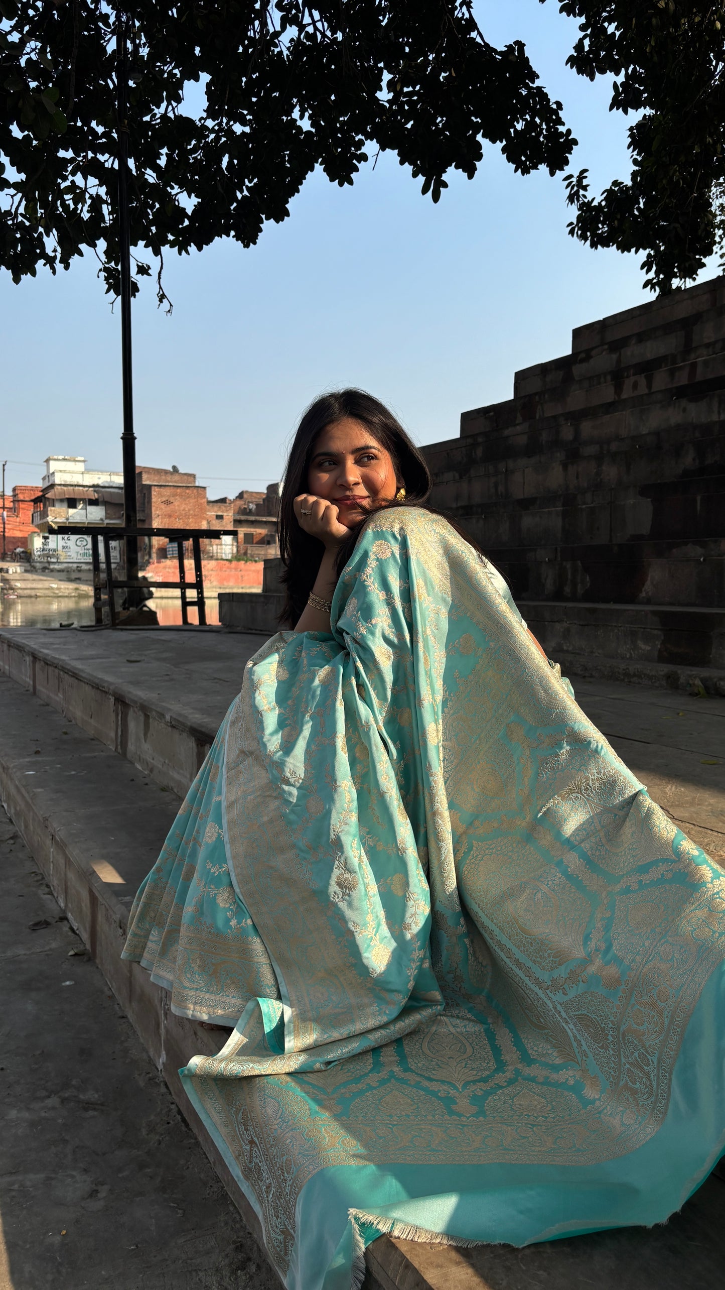 Sea Green Mashru Silk Banarasi Saree With Jaal Pattern