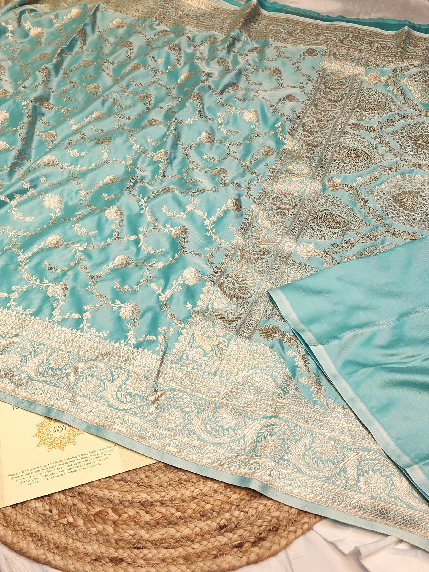 Sea Green Mashru Silk Banarasi Saree With Jaal Pattern