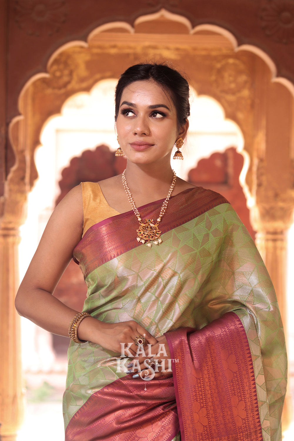 Yellow Green Hand Woven Kanjivaram Silk Saree