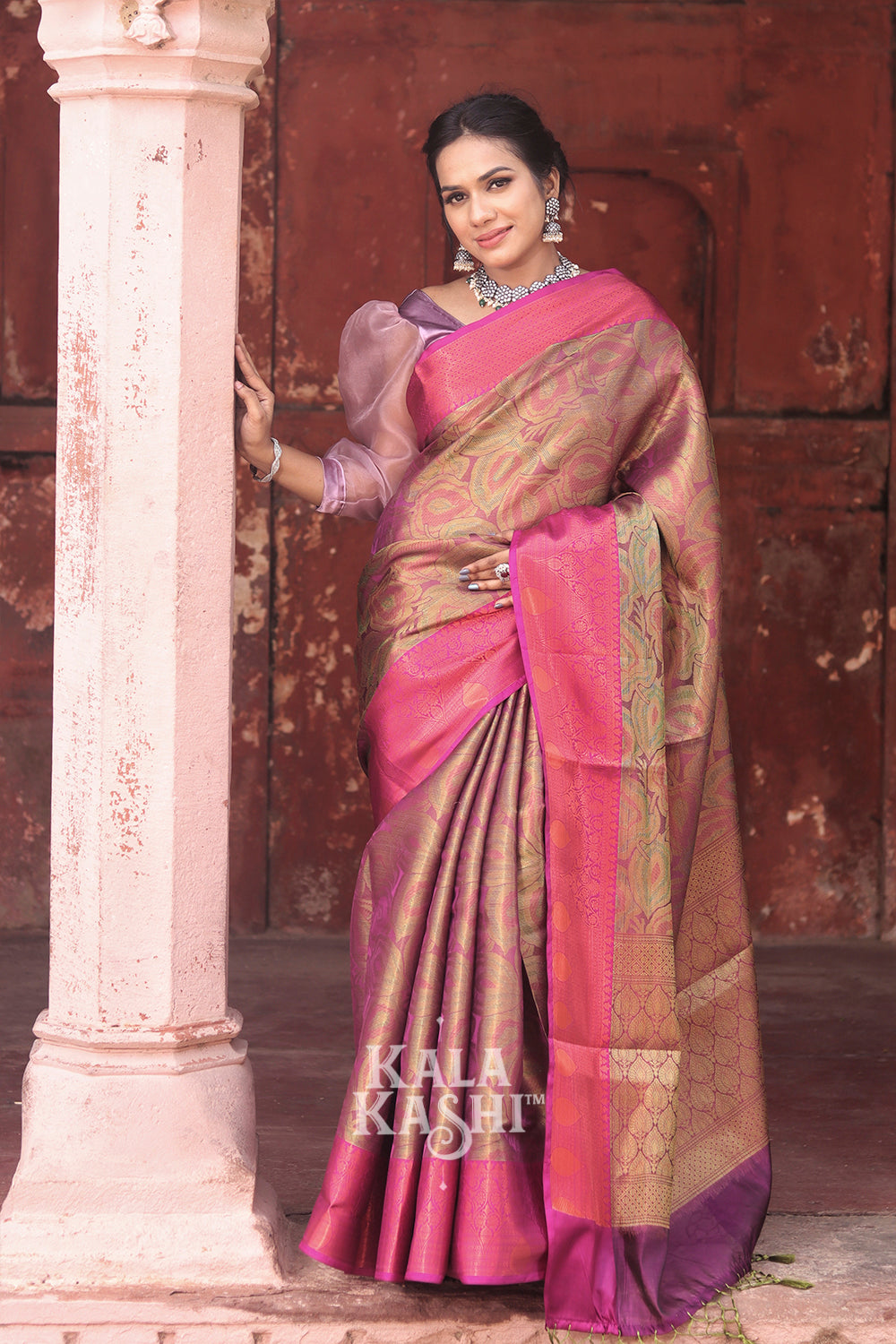 Salmon Red Hand Woven Kanjivaram Silk Saree