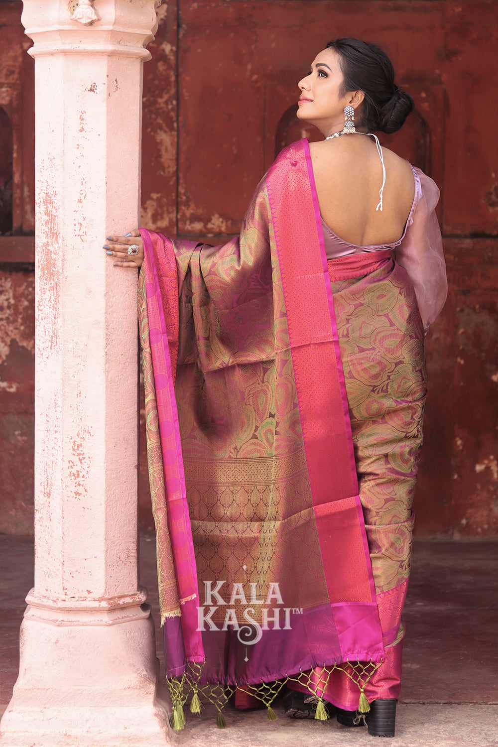 Salmon Red Hand Woven Kanjivaram Silk Saree
