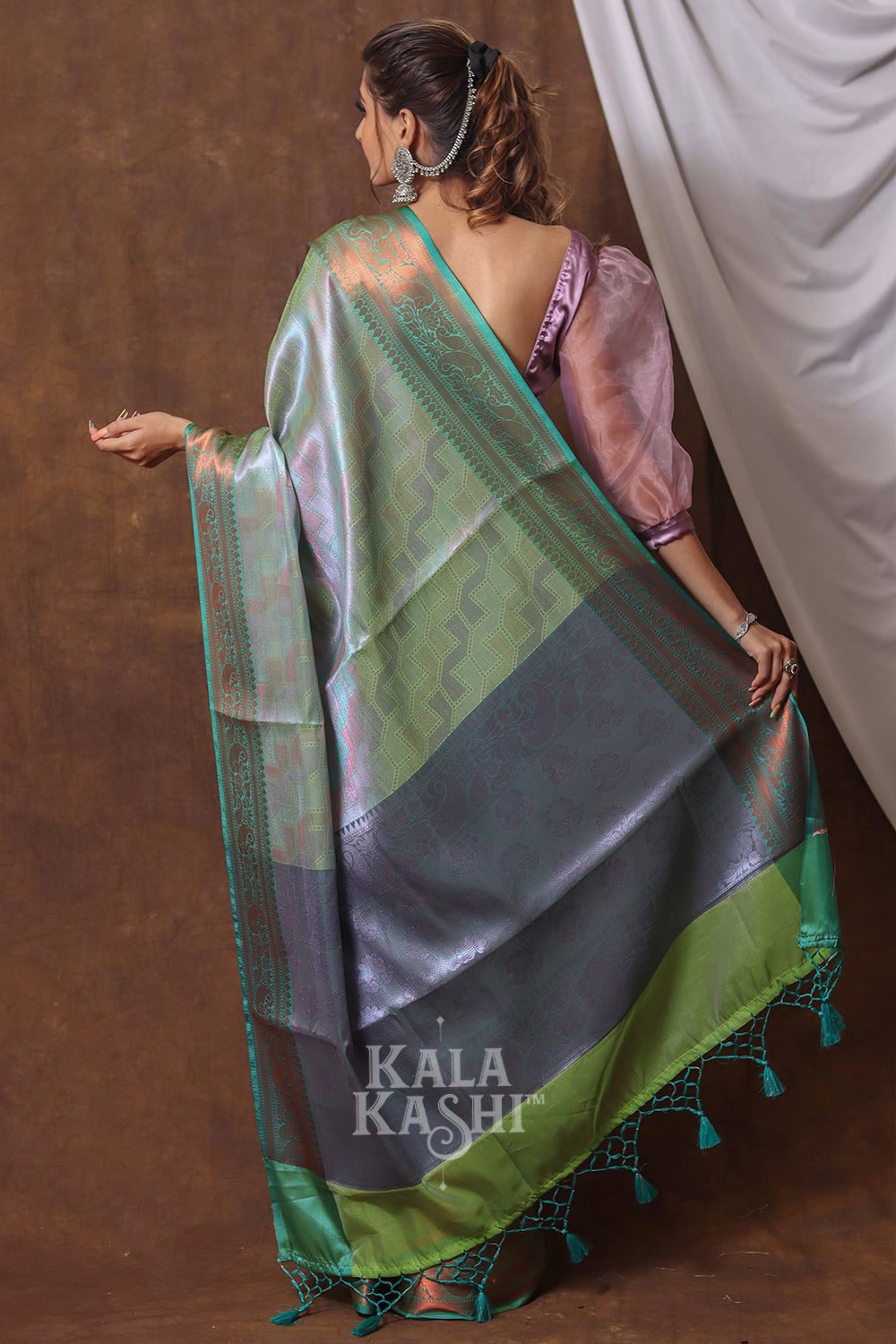 Elegant Green Hand Woven Kanjivaram Silk Saree
