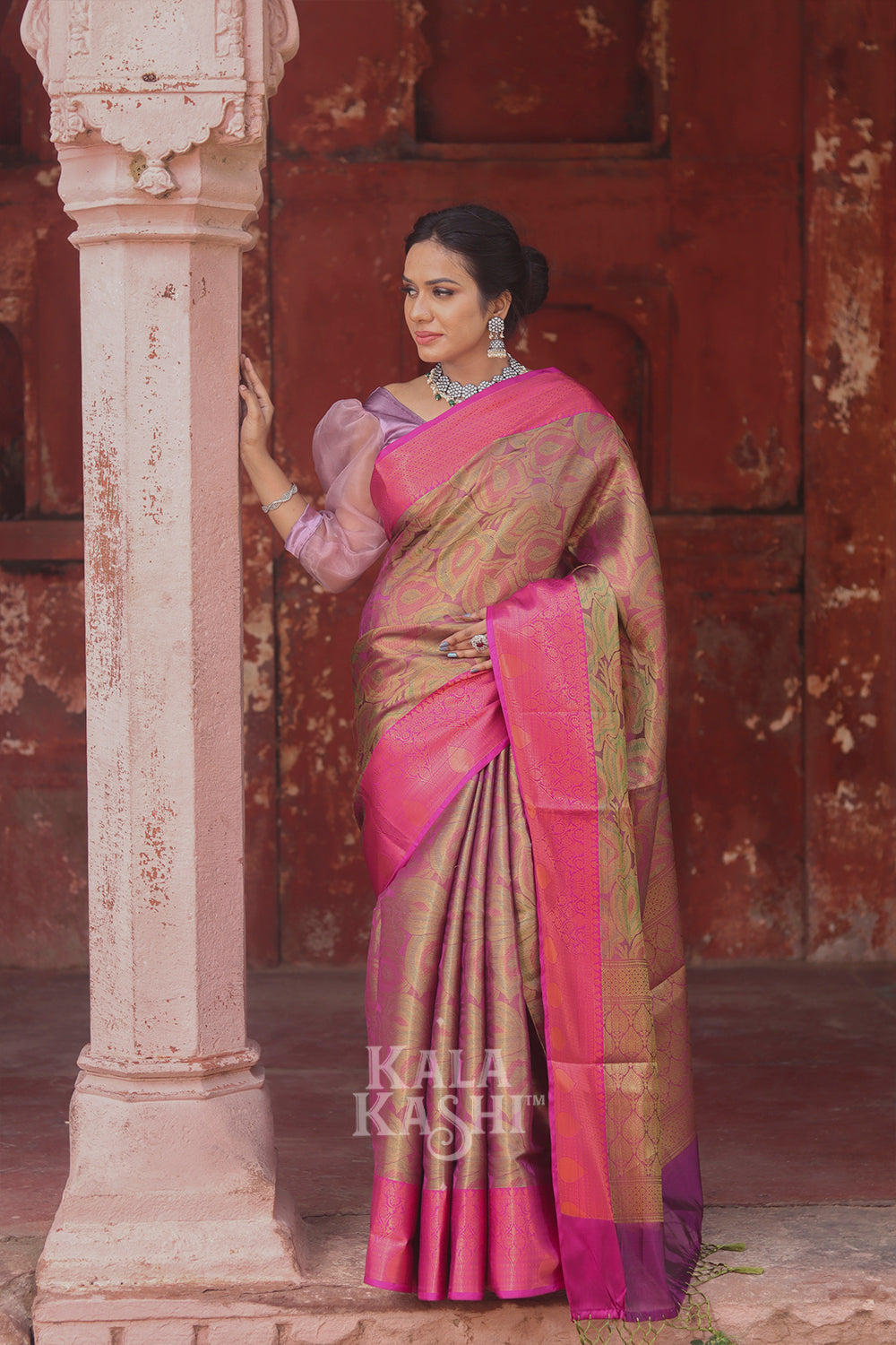 Salmon Red Hand Woven Kanjivaram Silk Saree