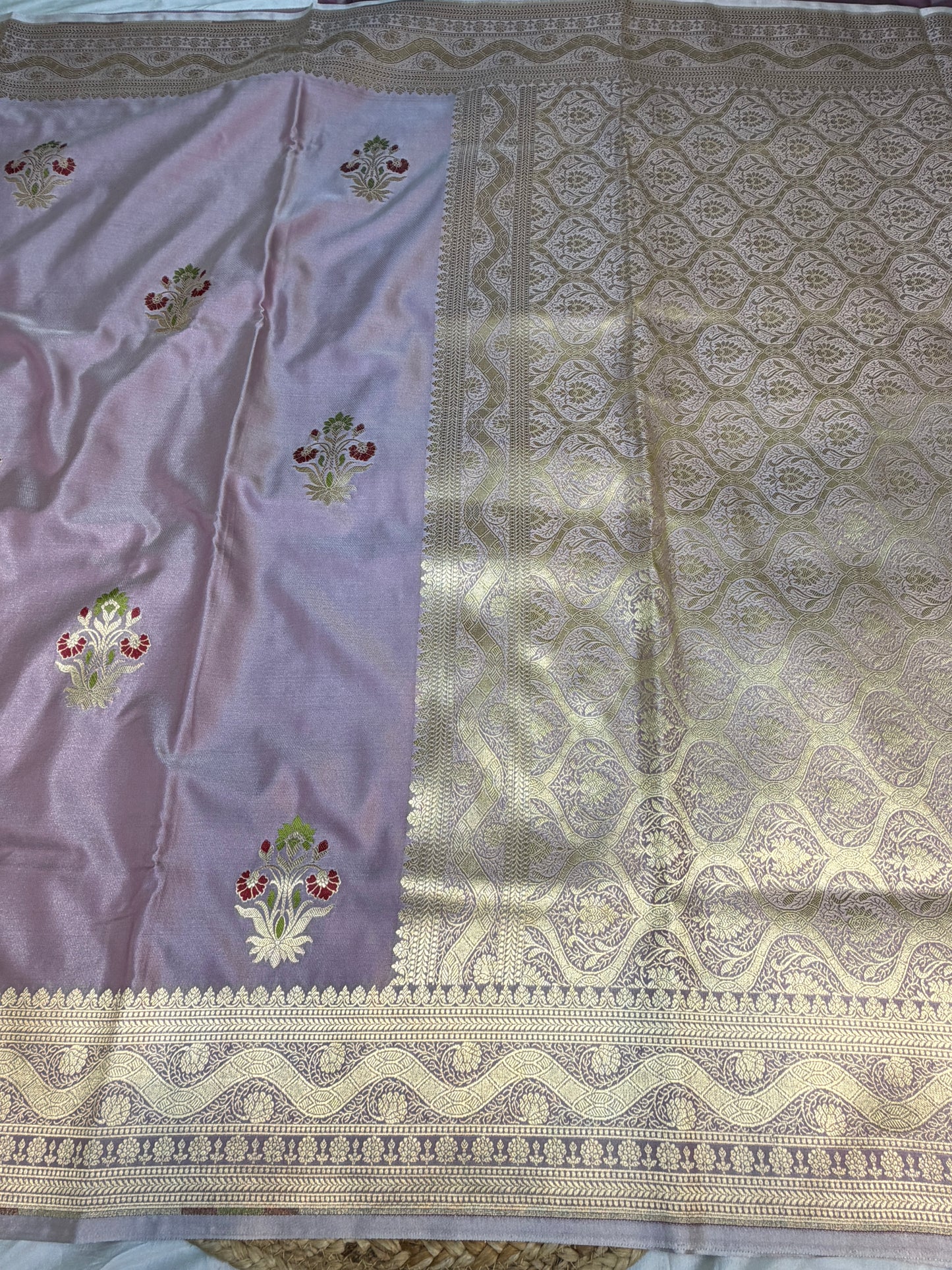 Light Maufe Banarasi Mashru Silk Banarasi Saree With Meena bootas