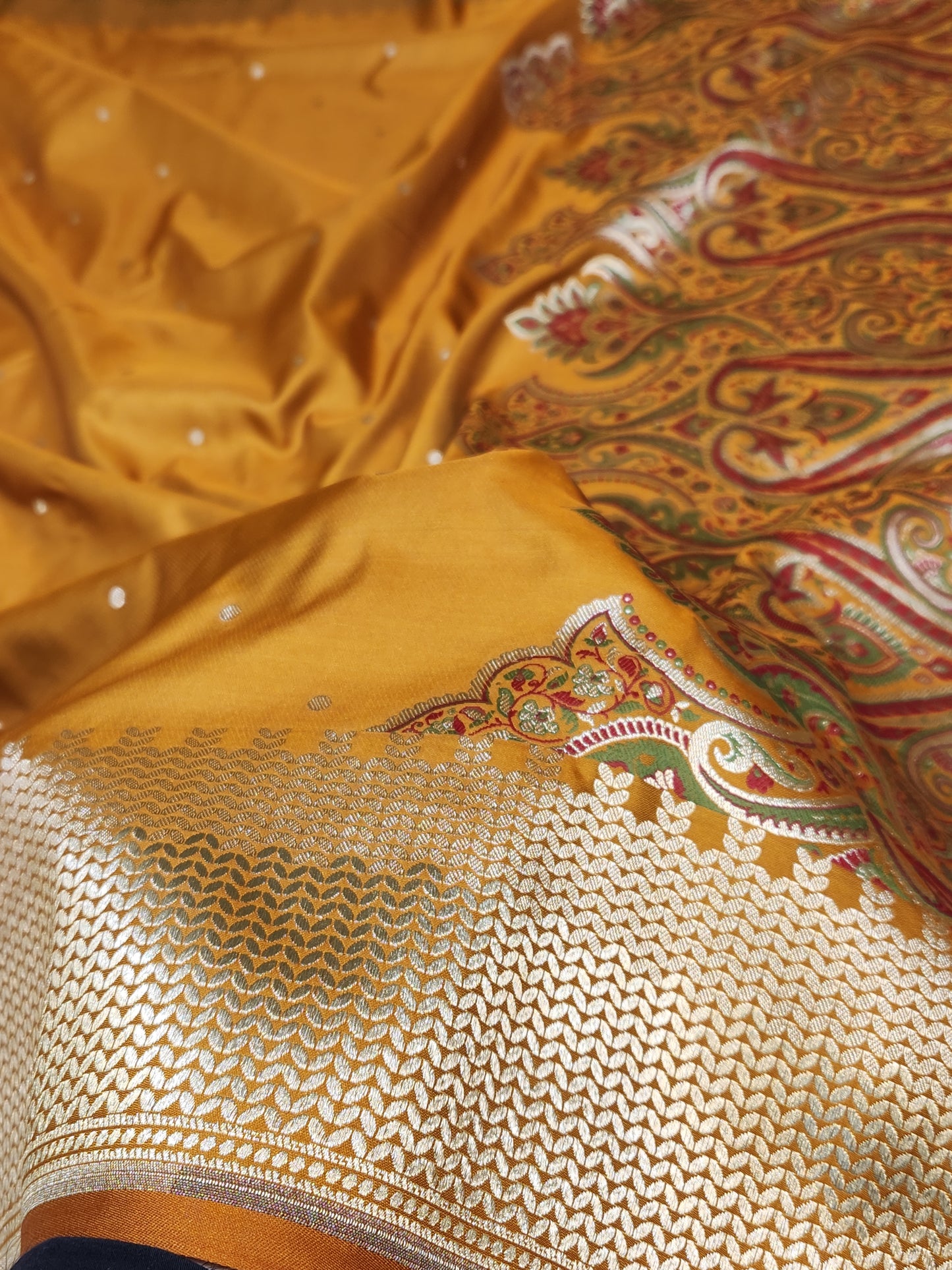 Kimkhab mashru silk saree with all over booti