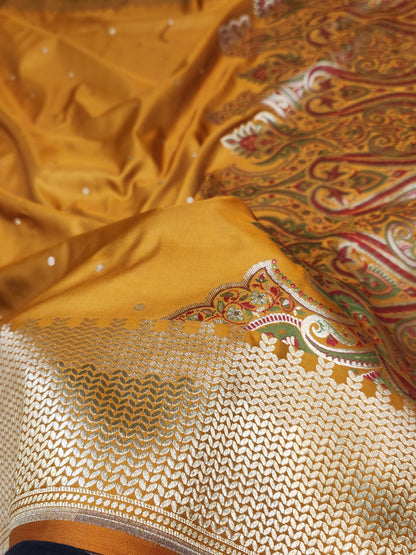 Kimkhab mashru silk saree with all over booti