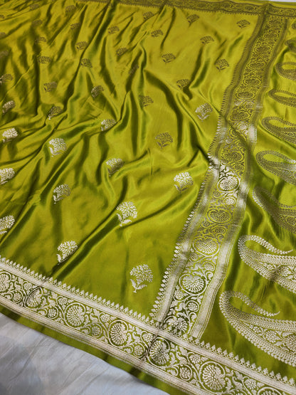 Mesmerizing Mehandi Green Mashru Silk Saree