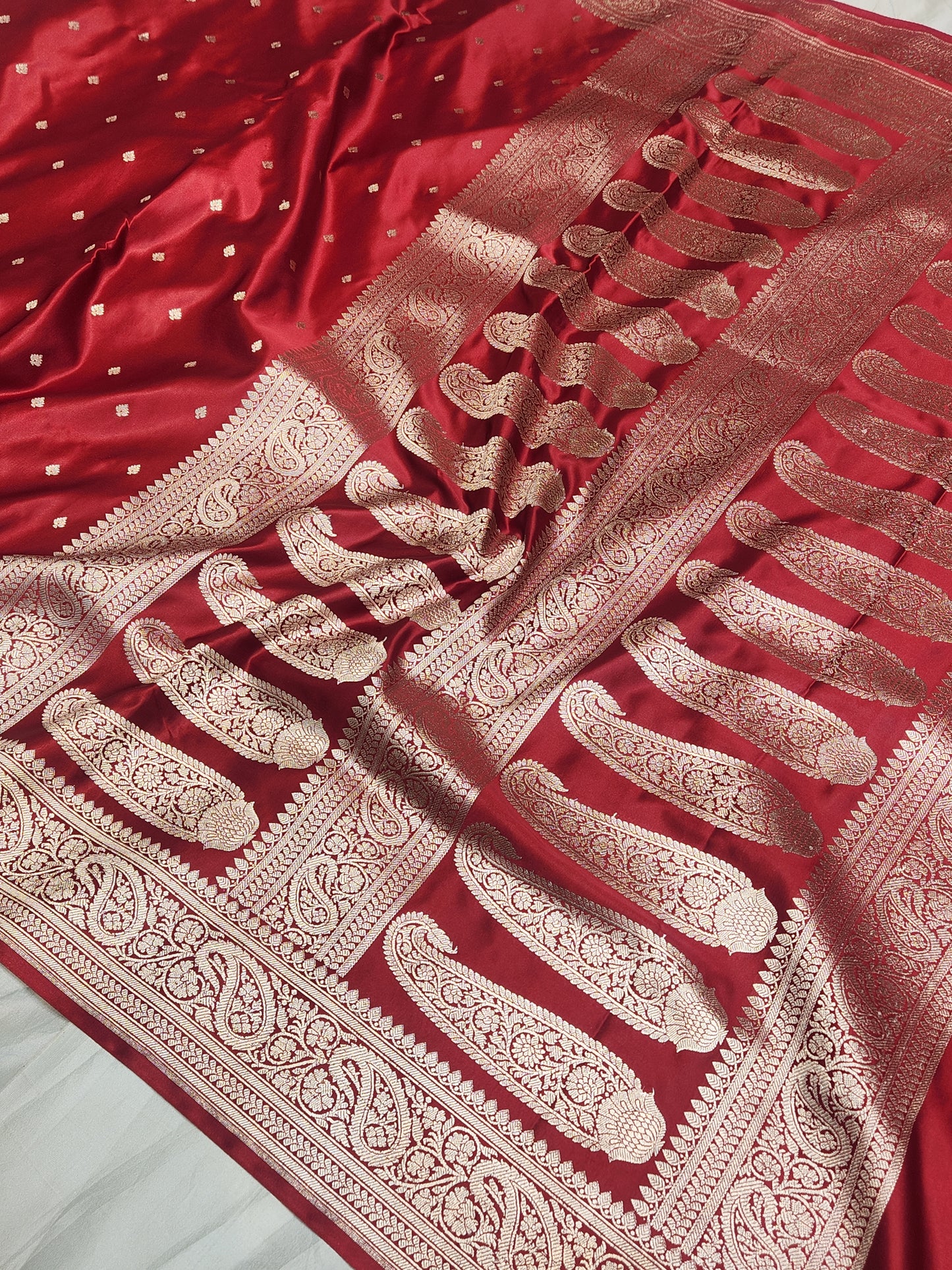 Mesmerizing Maroon Mashru Silk Saree