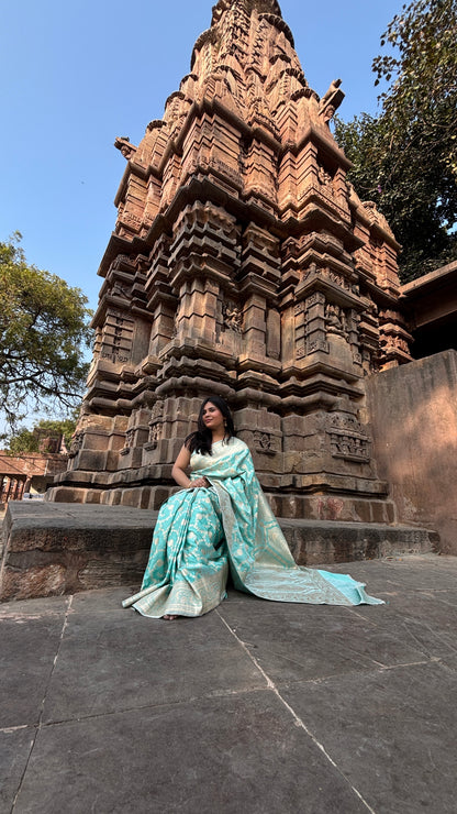 Sea Green Mashru Silk Banarasi Saree With Jaal Pattern