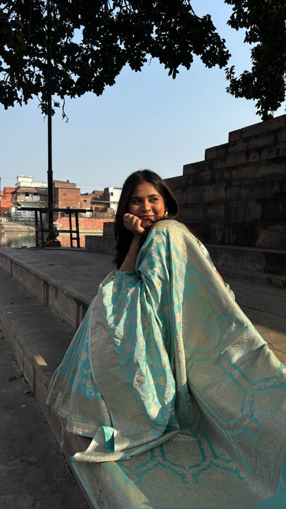 Sea Green Mashru Silk Banarasi Saree With Jaal Pattern