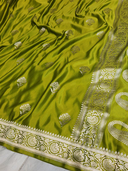 Mesmerizing Mehandi Green Mashru Silk Saree