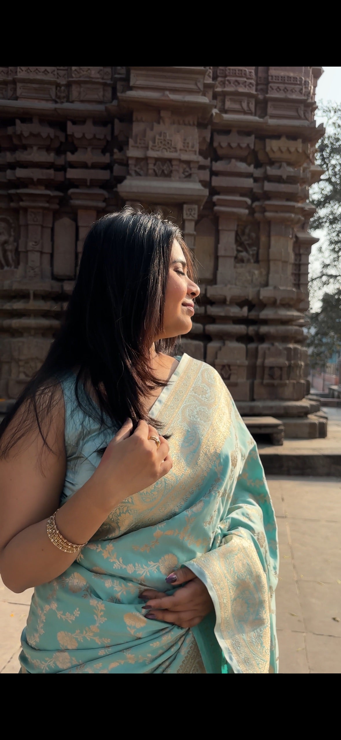 Sea Green Mashru Silk Banarasi Saree With Jaal Pattern