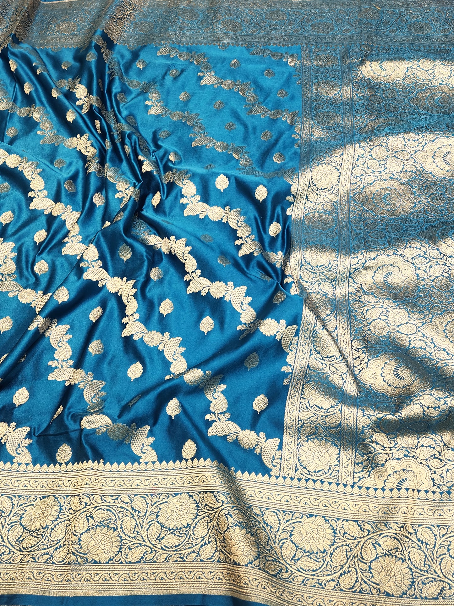 Mesmerizing german blue Mashru Silk Saree