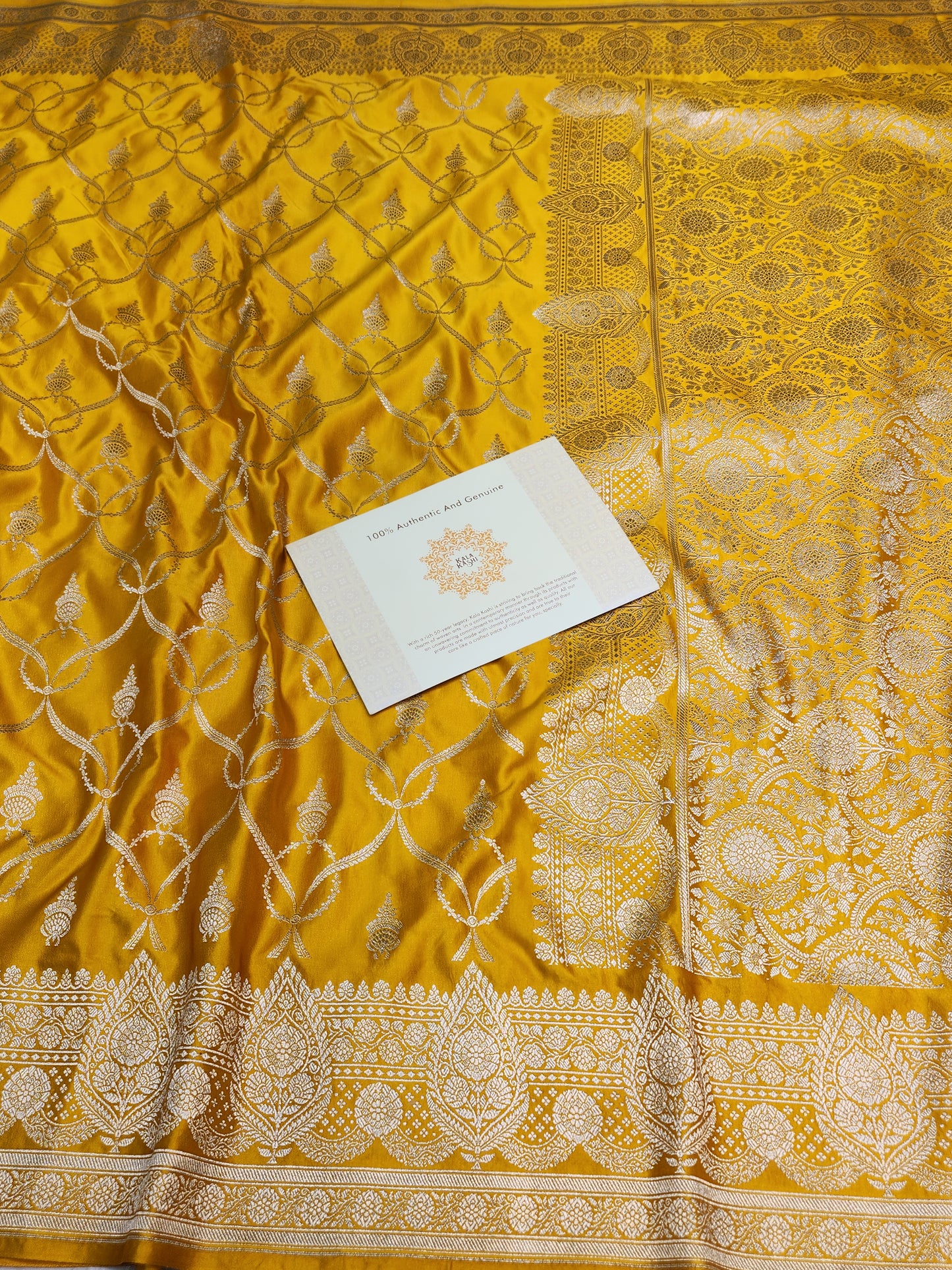 Mesmerizing Gold Mashru Silk Saree