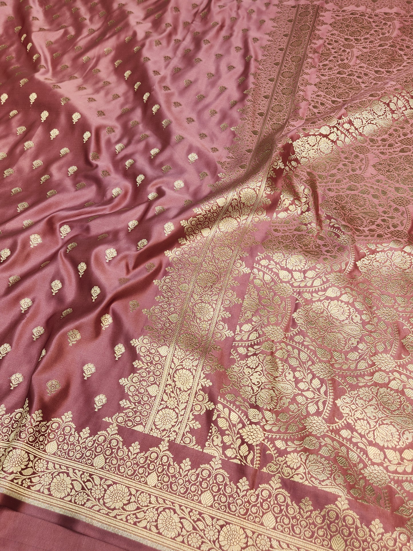 Mesmerizing Peach Mashru Silk Saree
