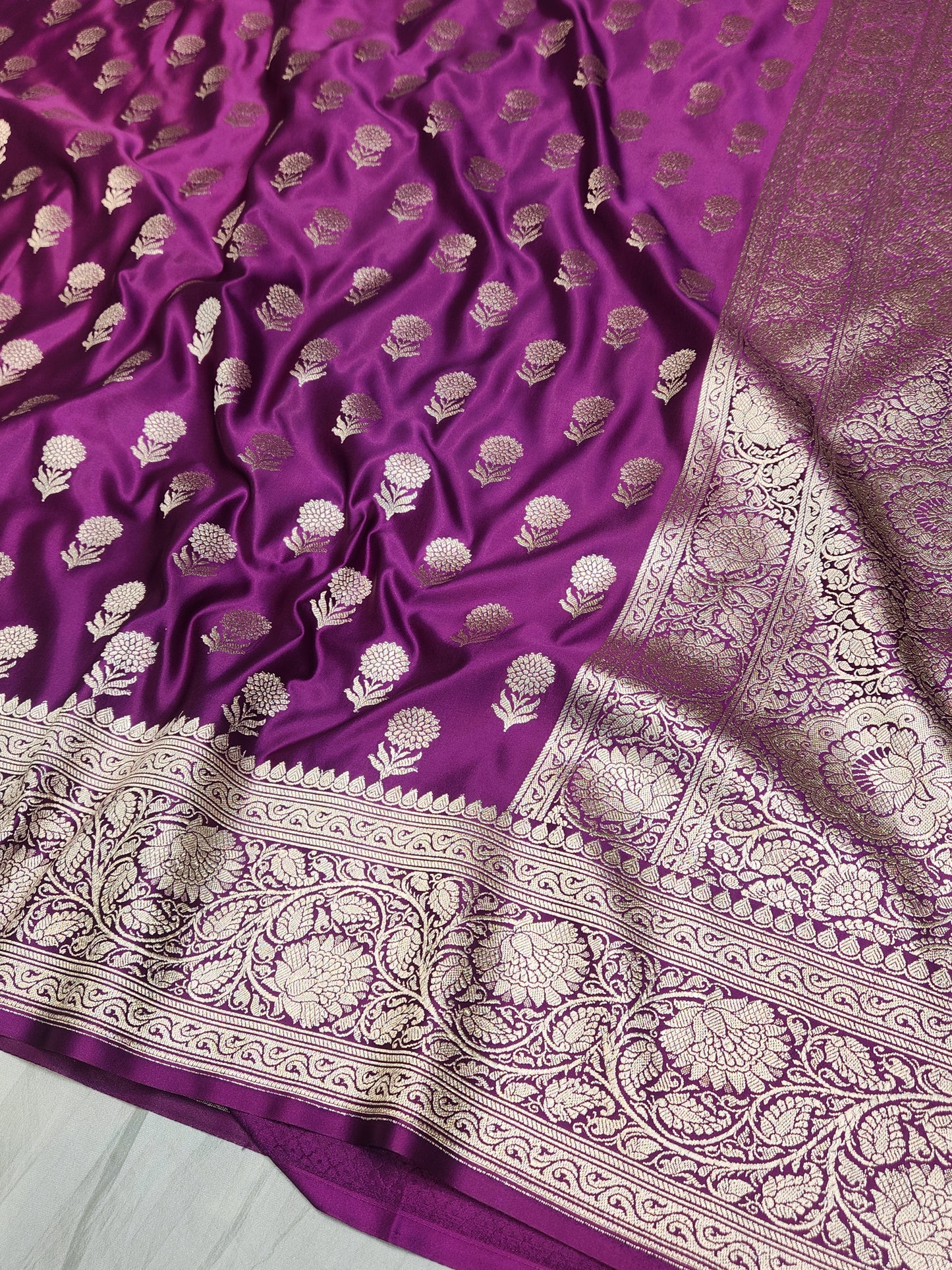 Mesmerizing purple Mashru Silk Saree