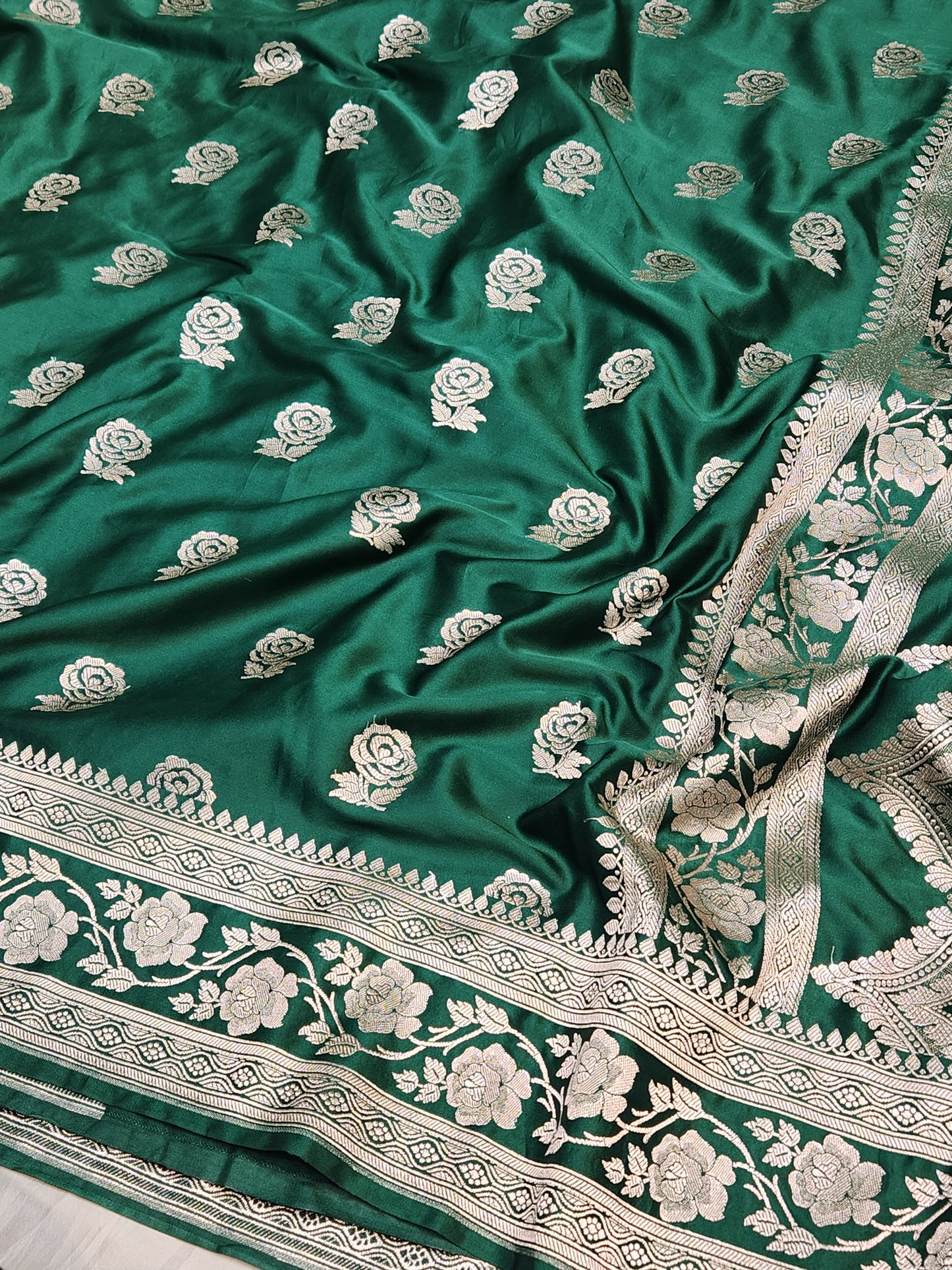 Mesmerizing Bottle green Mashru Silk Saree
