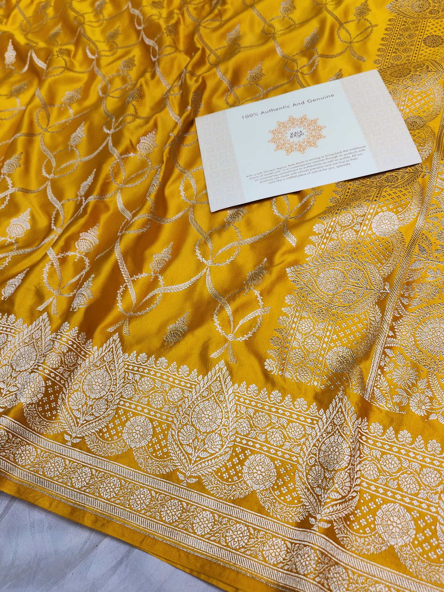 Mesmerizing Gold Mashru Silk Saree