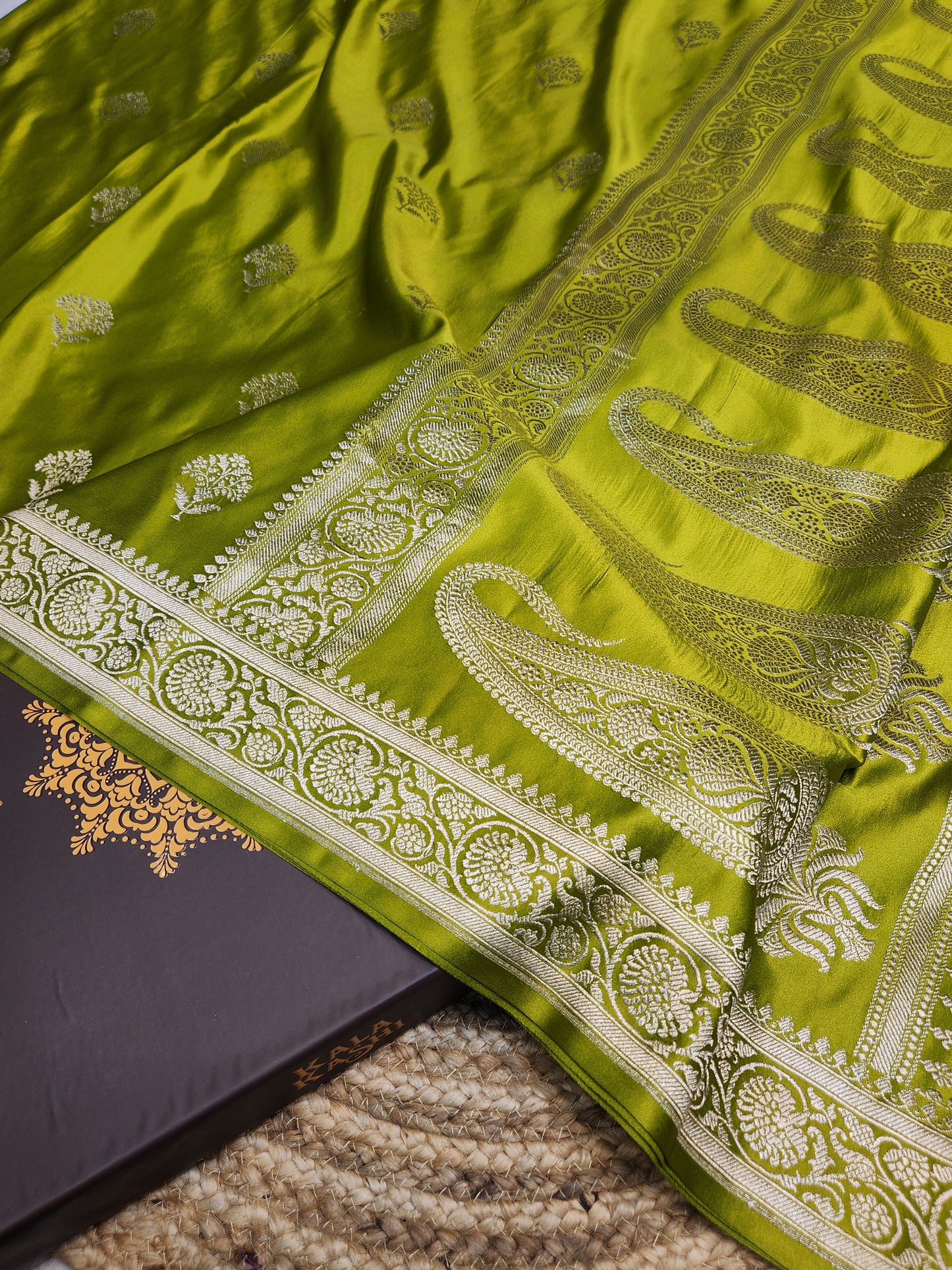 Mesmerizing Mehandi Green Mashru Silk Saree